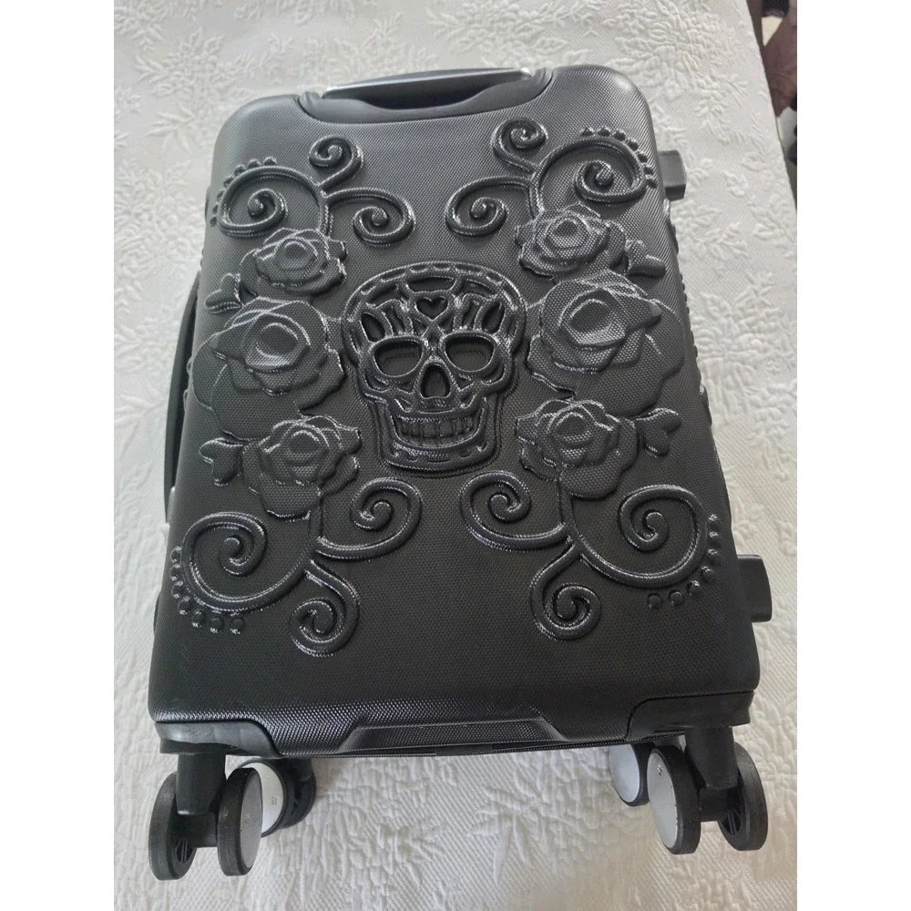 IT LUGGAGE Sugar Skull BLACK Hard Spinner GOTH Expandable 18x13 Suitcase